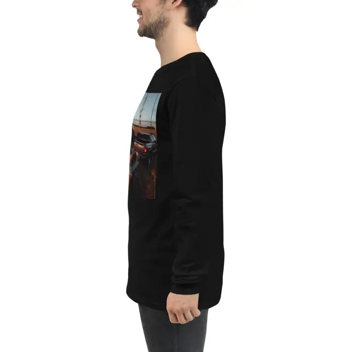 Black long-sleeved shirt.