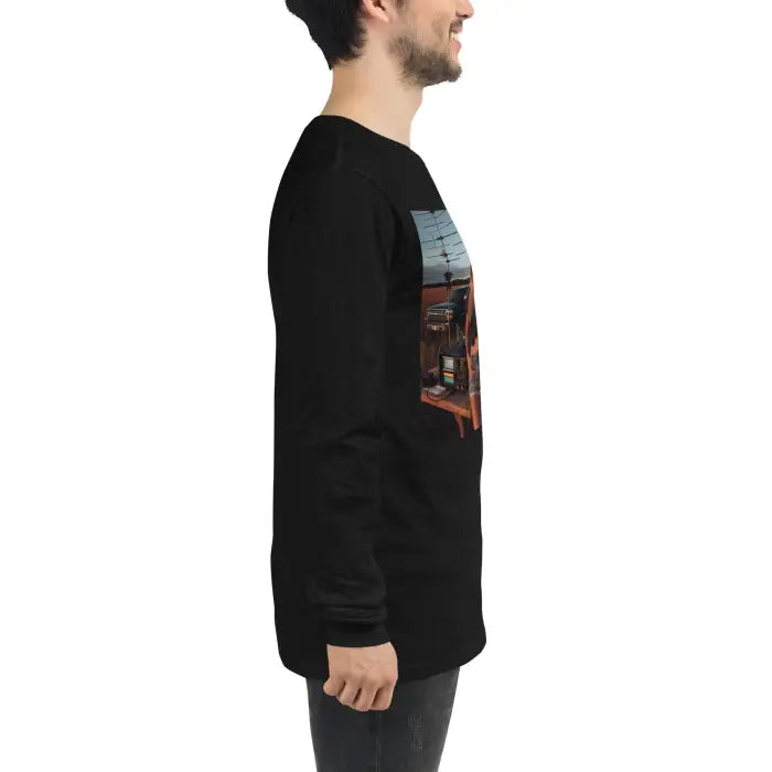 Black long-sleeved shirt.