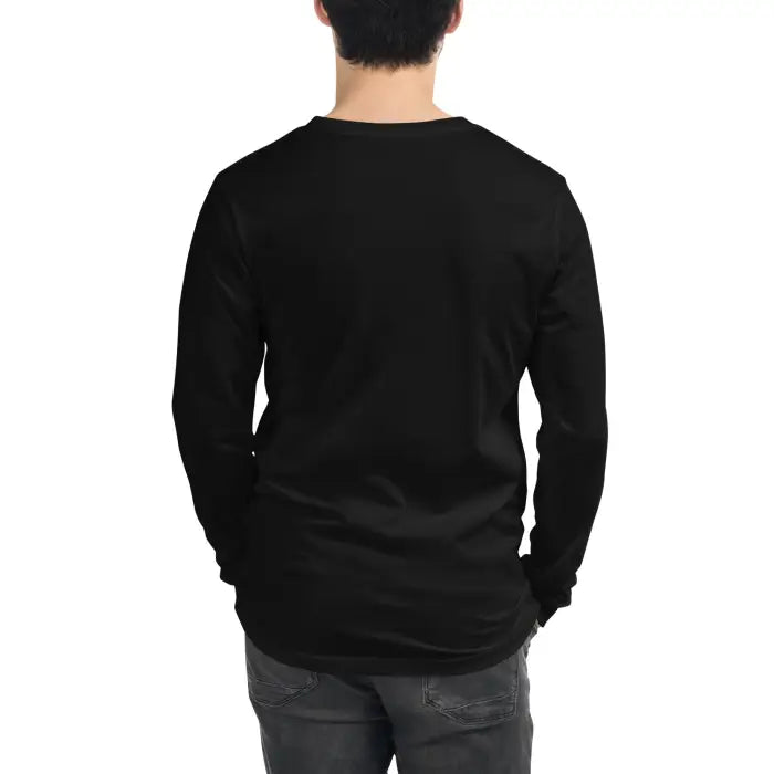 Black long-sleeved shirt.