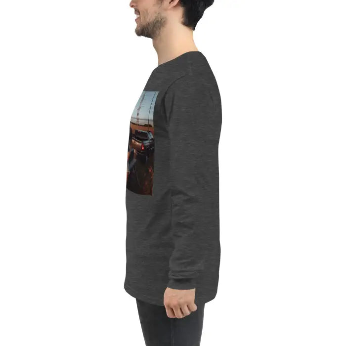 Gray long-sleeved shirt.