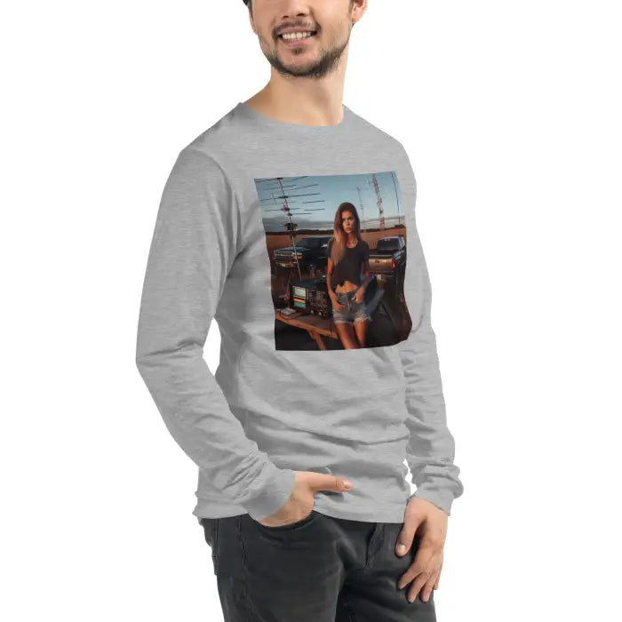 Gray long-sleeved shirt.
