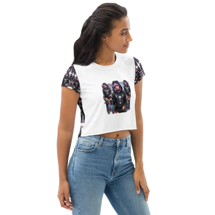 Woman’s printed crop top.