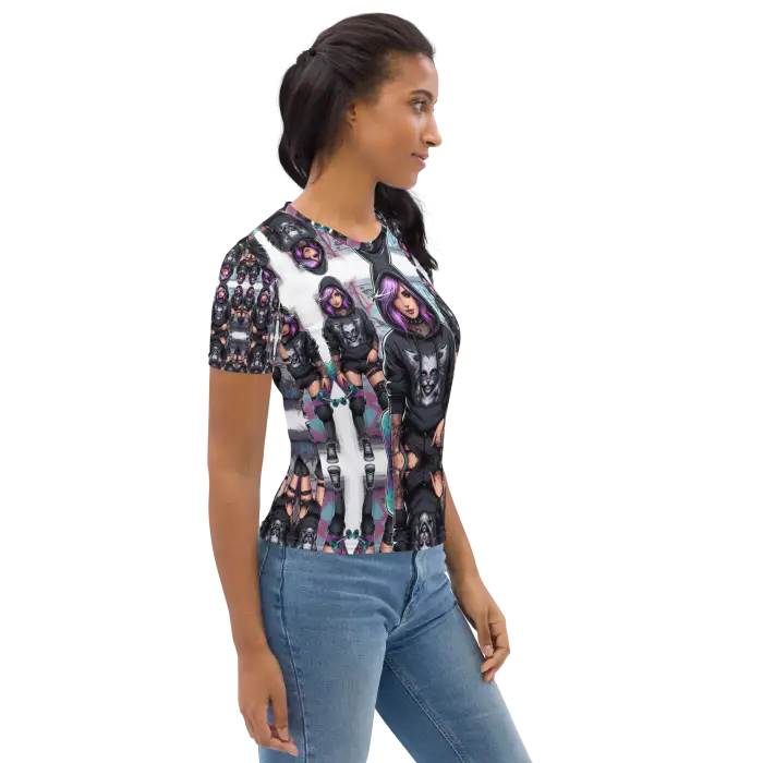 Patterned women’s t-shirt.
