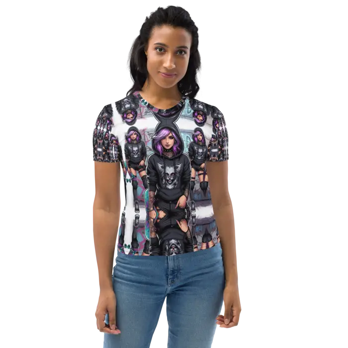 Woman’s graphic t-shirt.