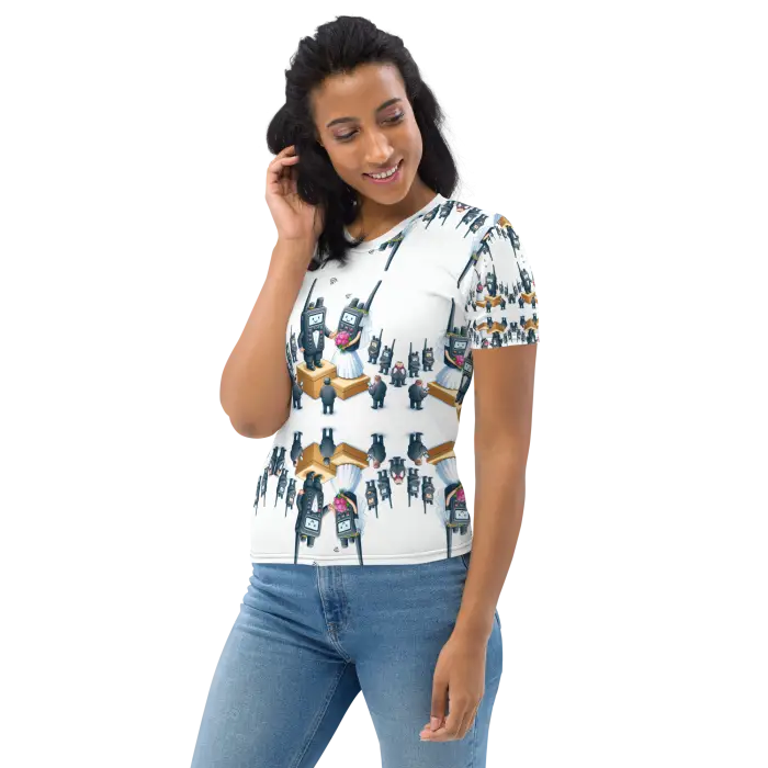 Patterned women’s t-shirt.