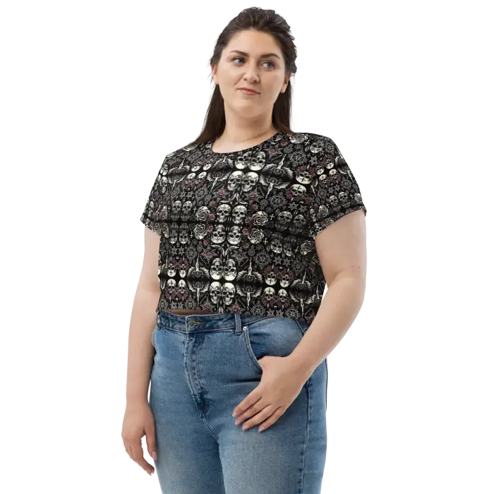 Skull-patterned crop top.