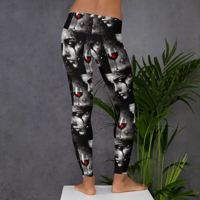 Patterned leggings.