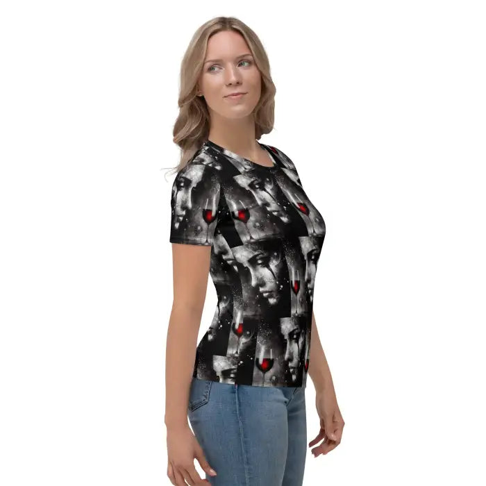 Patterned women’s t-shirt.
