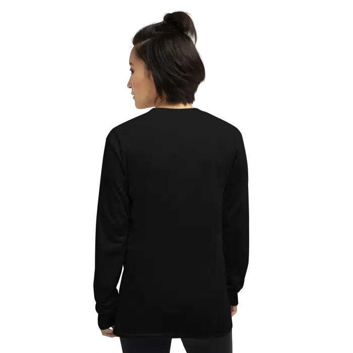 Black long-sleeved shirt.