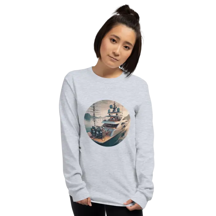 Long-sleeved shirt with boat graphic.