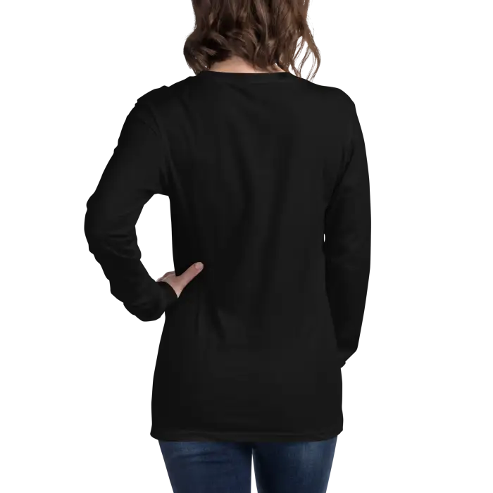 Black long-sleeved shirt.