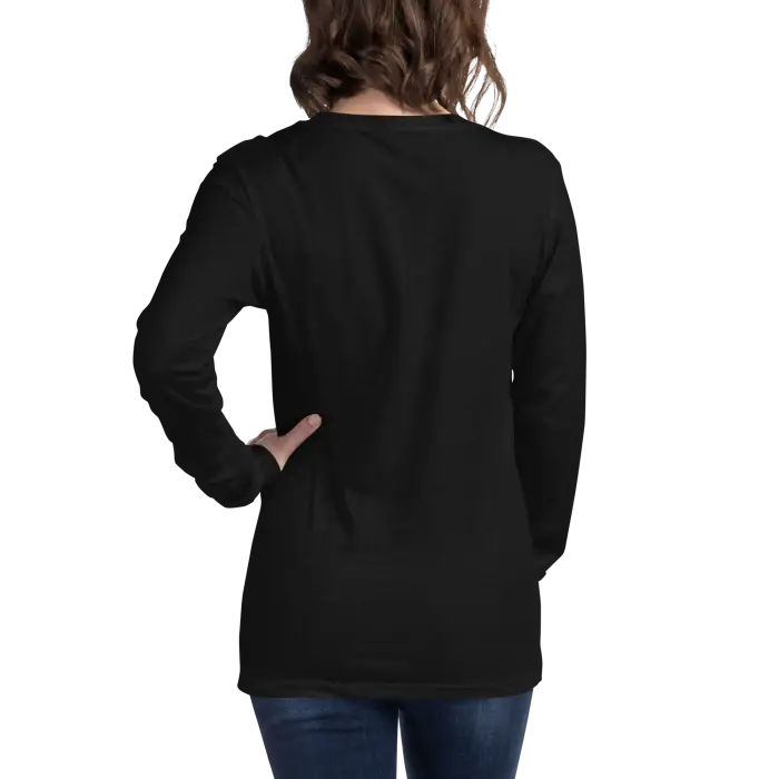 Black long-sleeved shirt.