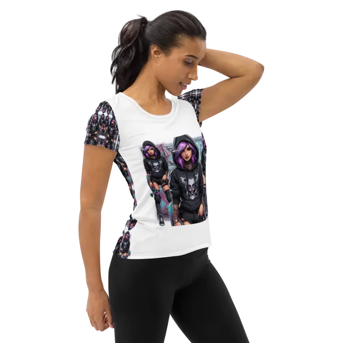 Woman’s graphic t-shirt.