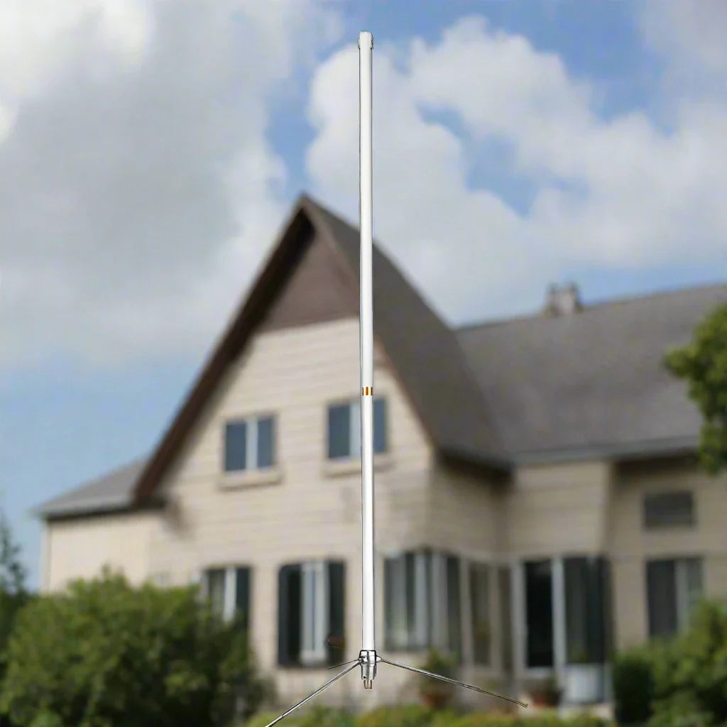 White vertical antenna.